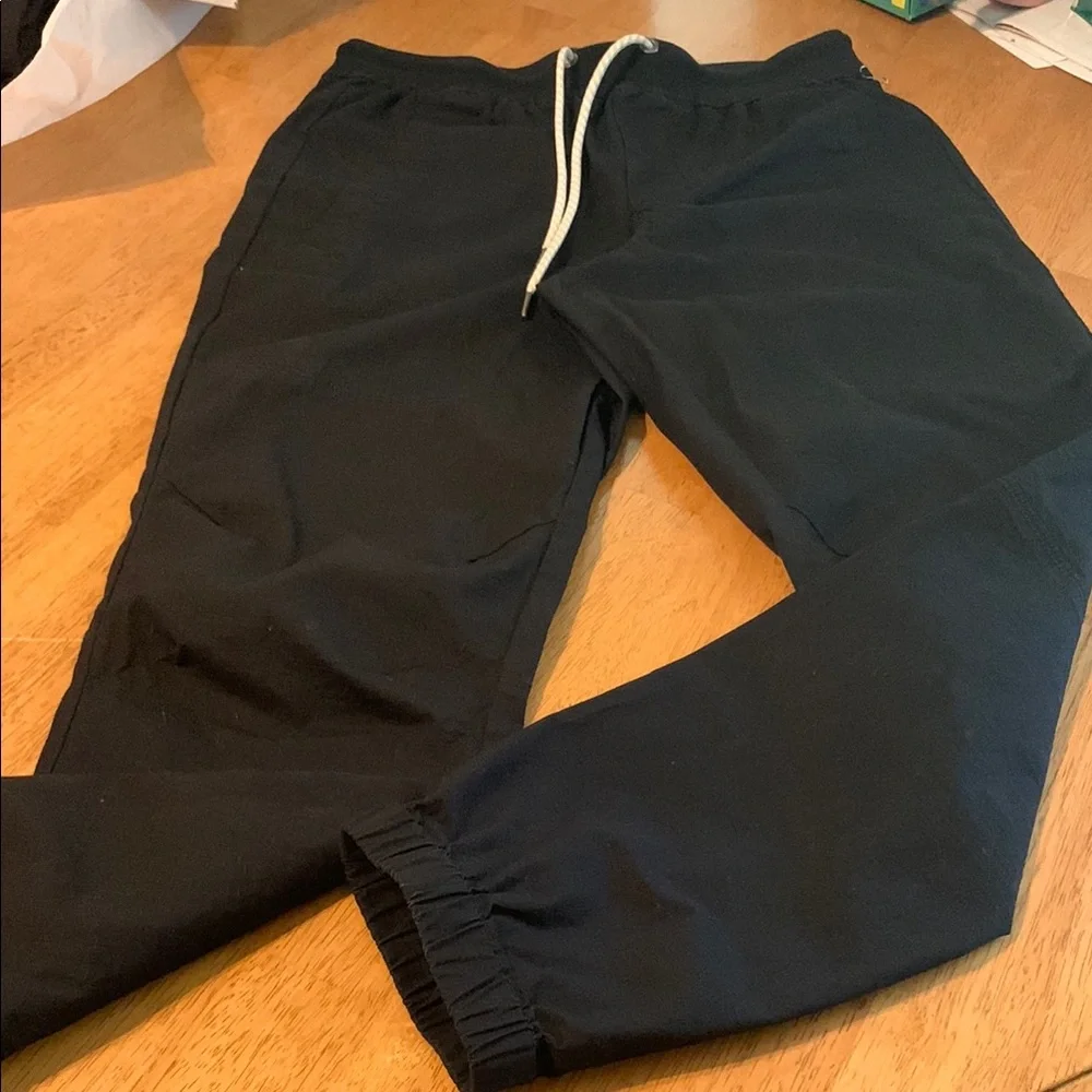 Vuori Blue Joggers with Relaxed Fit